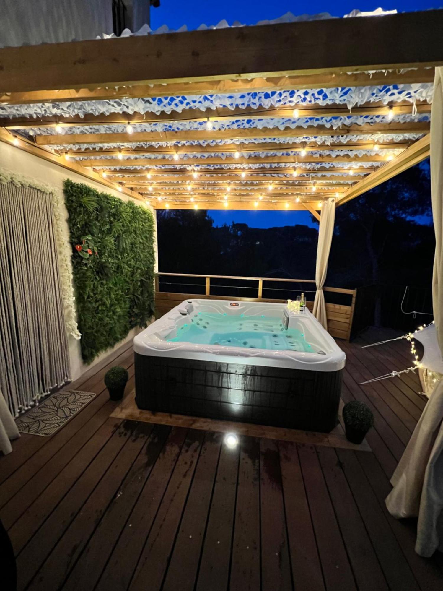 Love Room Tente Lodge Spa Mfg Chez C&C, Exclusivement Reservee Aux Adultes Cantaron Exteriör bild