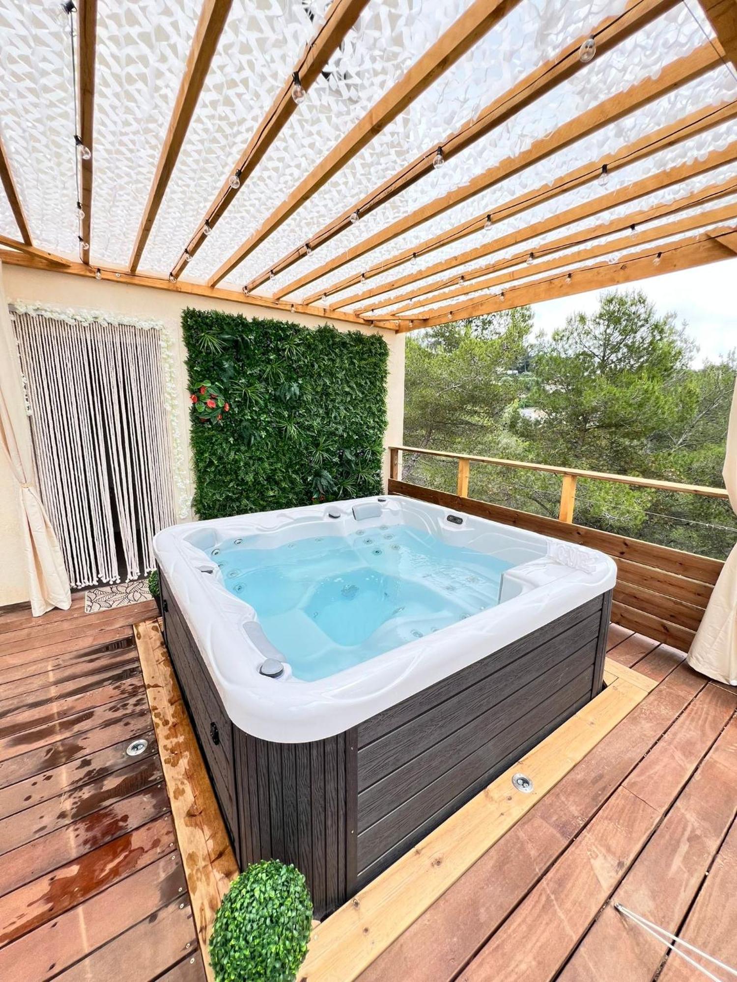 Love Room Tente Lodge Spa Mfg Chez C&C, Exclusivement Reservee Aux Adultes Cantaron Exteriör bild