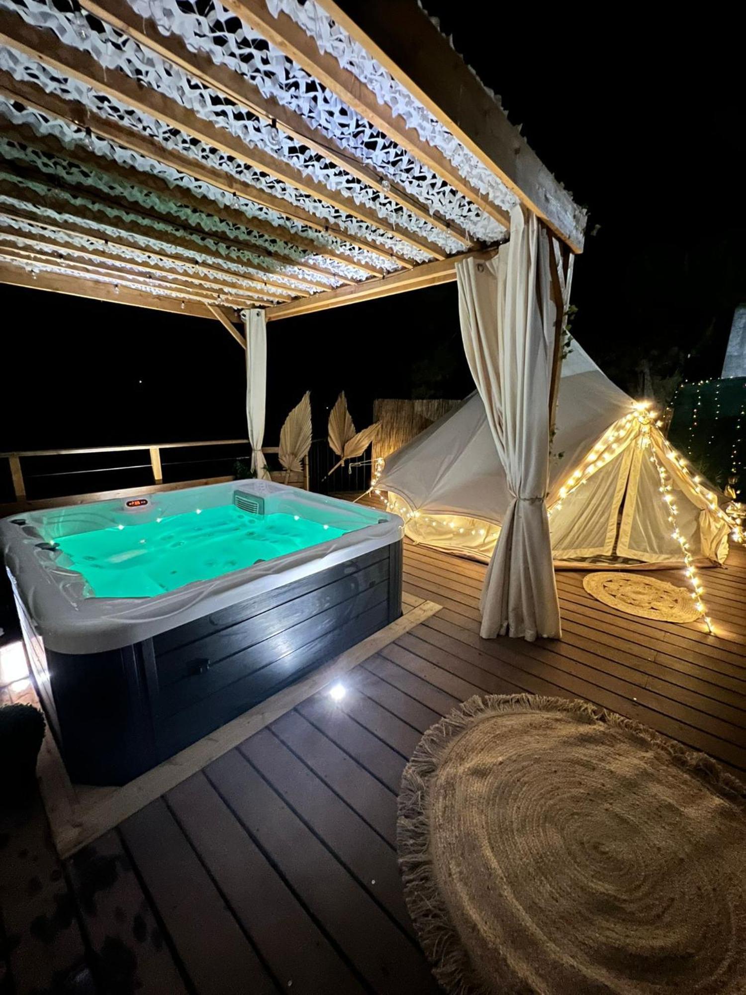 Love Room Tente Lodge Spa Mfg Chez C&C, Exclusivement Reservee Aux Adultes Cantaron Exteriör bild
