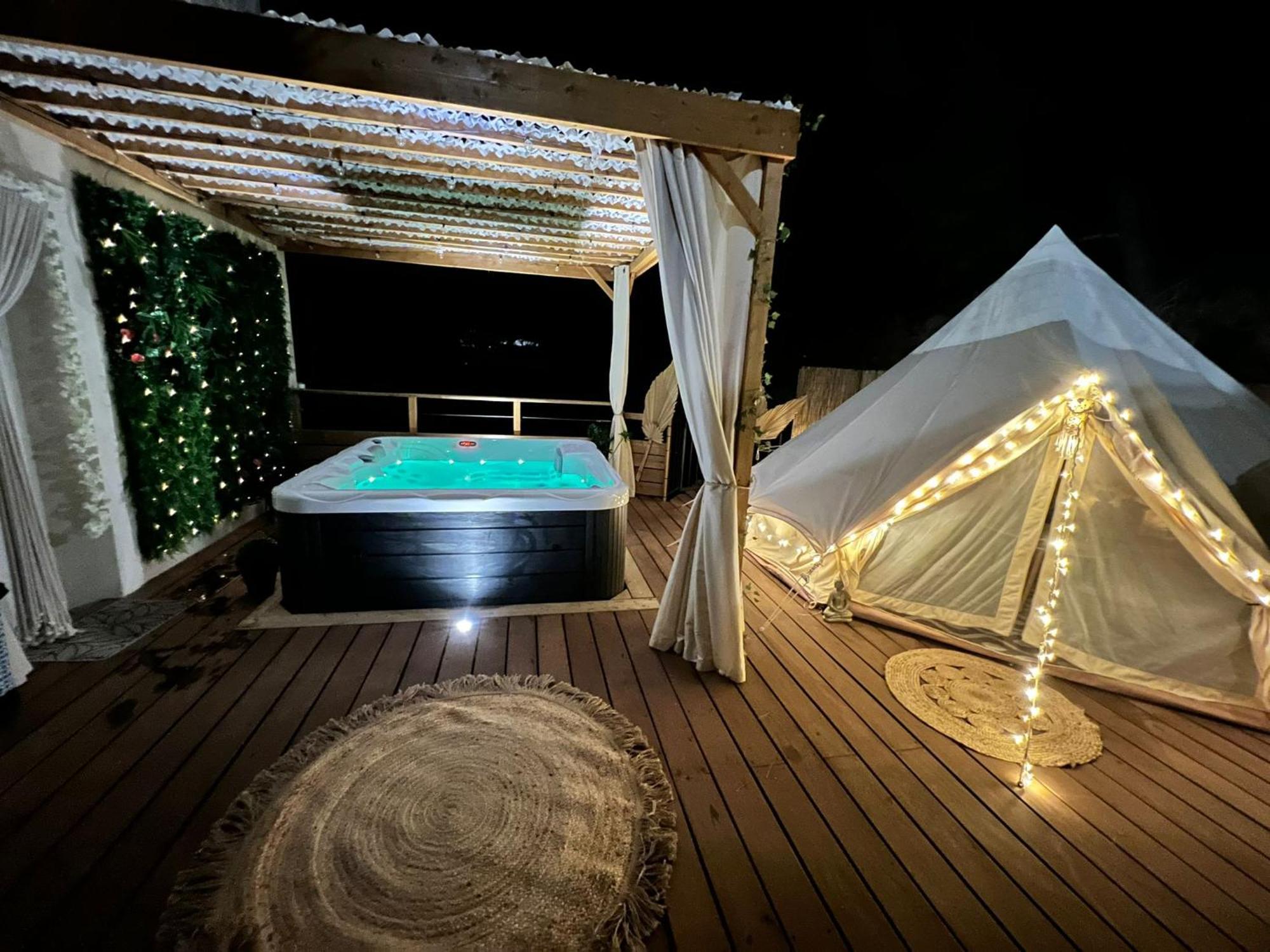 Love Room Tente Lodge Spa Mfg Chez C&C, Exclusivement Reservee Aux Adultes Cantaron Exteriör bild